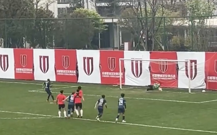 熱身賽-成都蓉城3-2擊敗重慶銅梁龍 比賽末段主動(dòng)演練10打11戰術(shù)